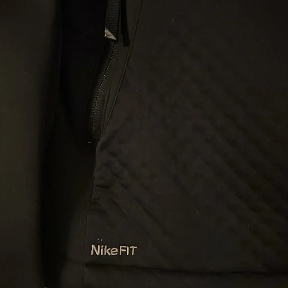 XL Nike fit therma Black Quilted jacket Tag size XL  16-18 - Picture 4 of 10